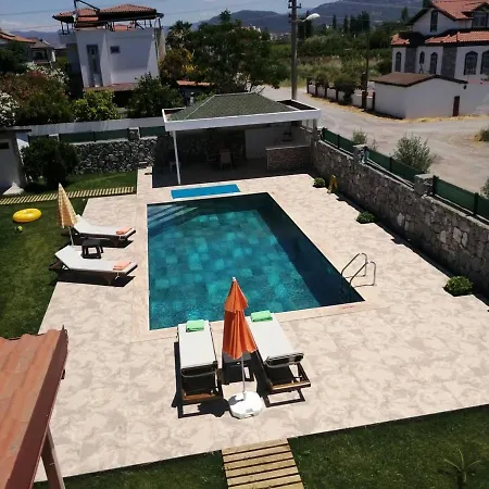 Outstanding Duplex With Private Pool Winter Garden Terrace And Bbq In ダラマン