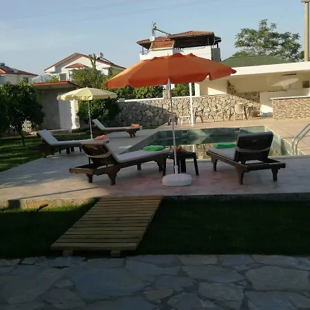 Outstanding Duplex With Private Pool Winter Garden Terrace And Bbq In ヴィラ *