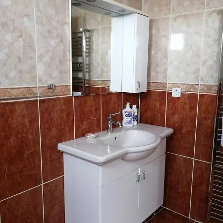 Outstanding Duplex With Private Pool Winter Garden Terrace And Bbq In ダラマン