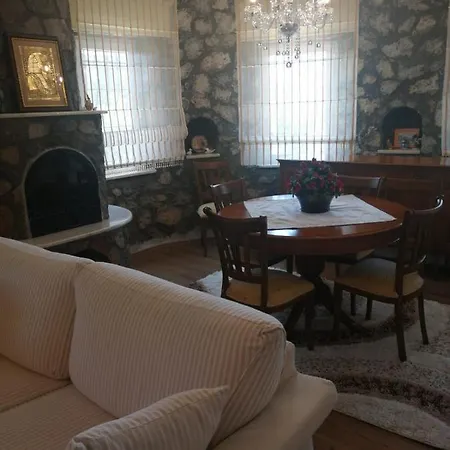 Outstanding Duplex With Private Pool Winter Garden Terrace And Bbq In ダラマン